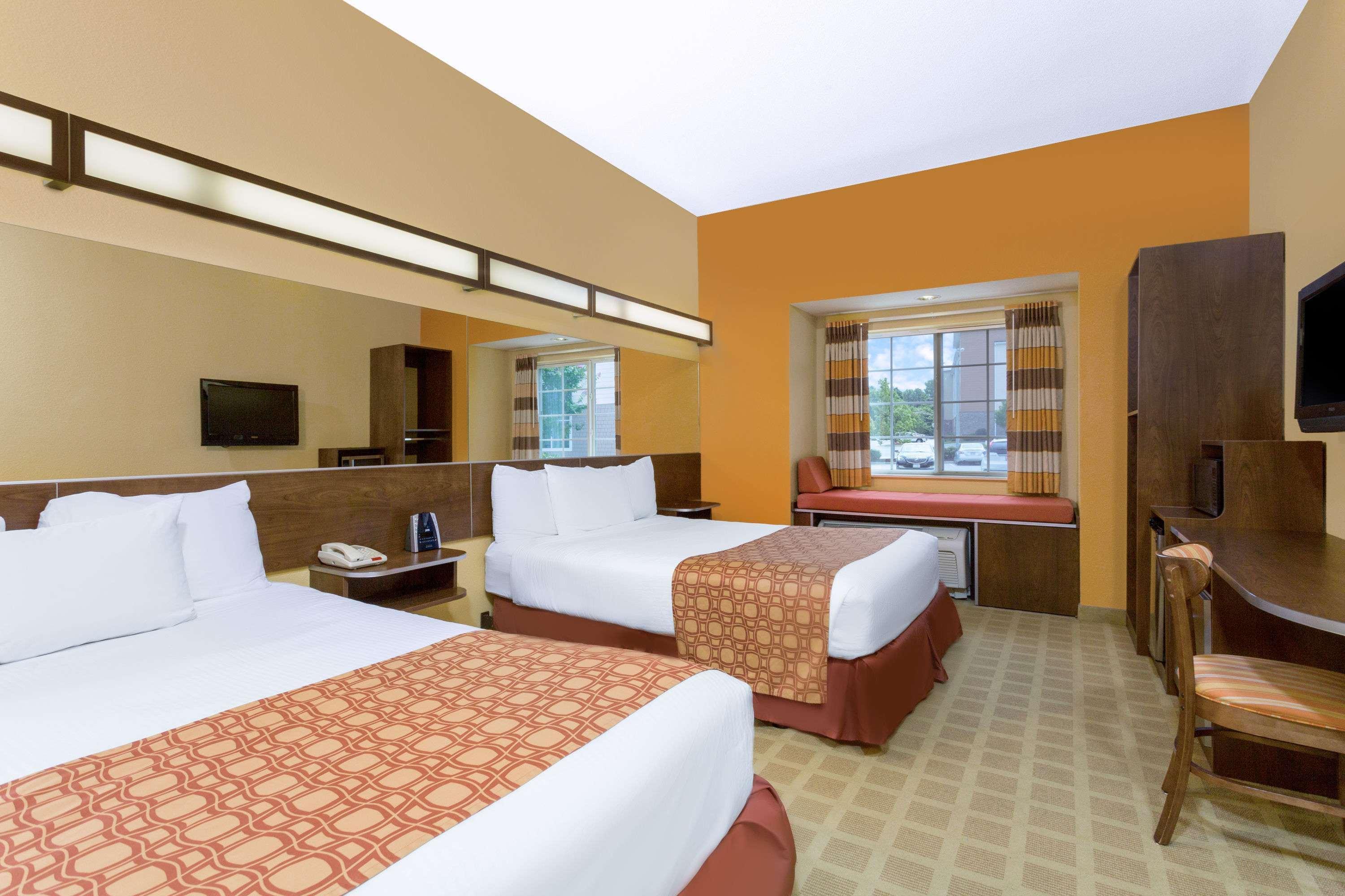 Microtel Inn & Suites By Wyndham University Medical Park Greenville Exteriör bild