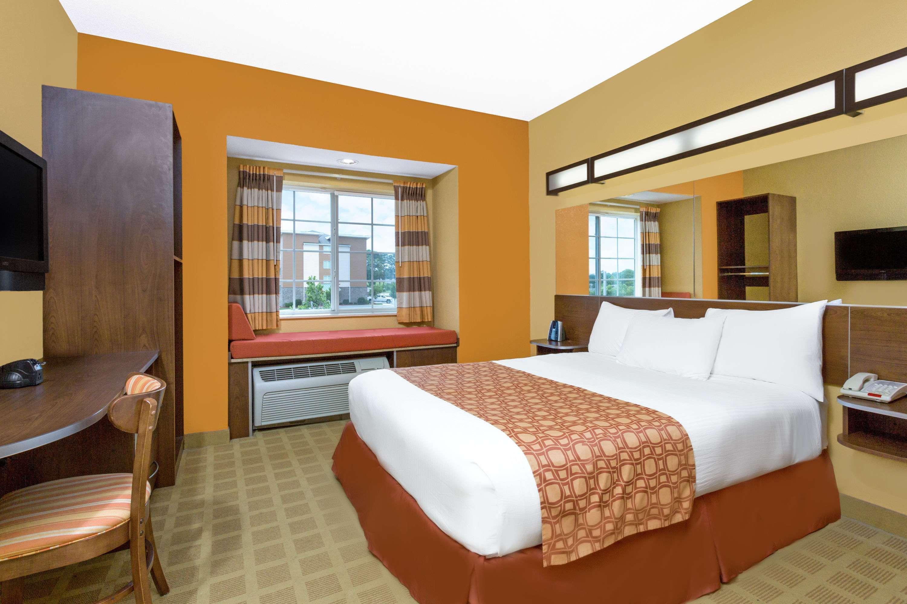 Microtel Inn & Suites By Wyndham University Medical Park Greenville Exteriör bild