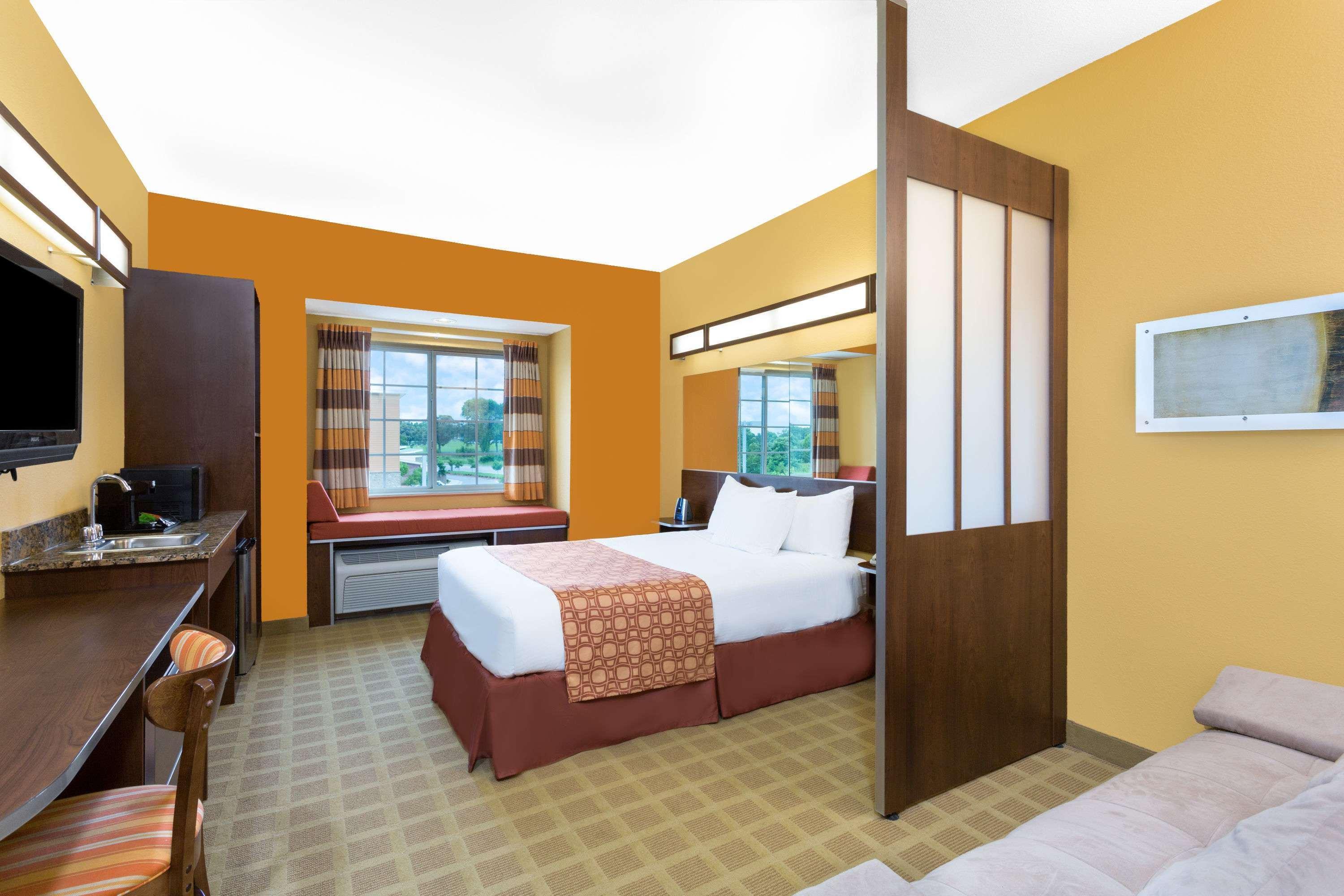 Microtel Inn & Suites By Wyndham University Medical Park Greenville Exteriör bild