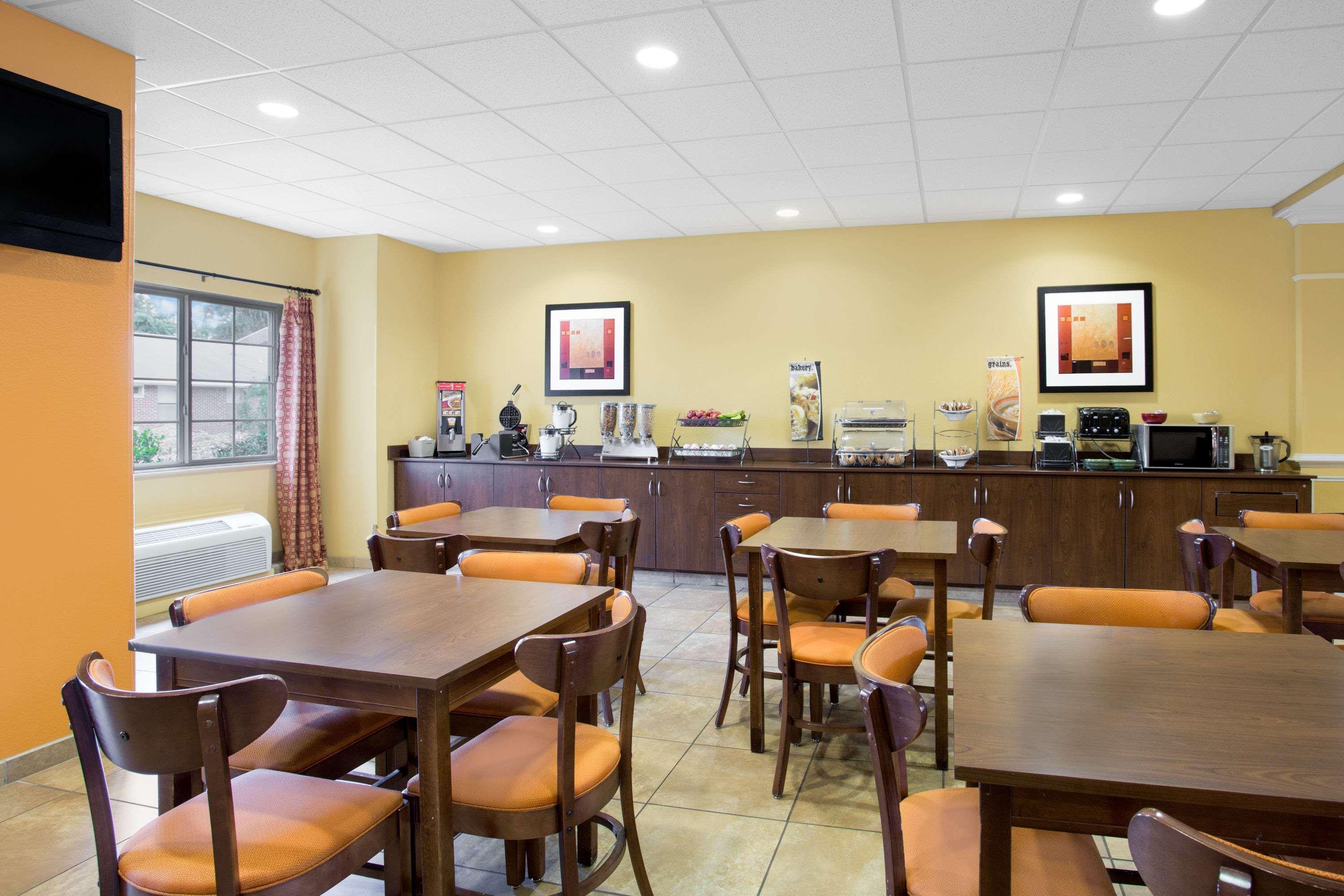 Microtel Inn & Suites By Wyndham University Medical Park Greenville Exteriör bild