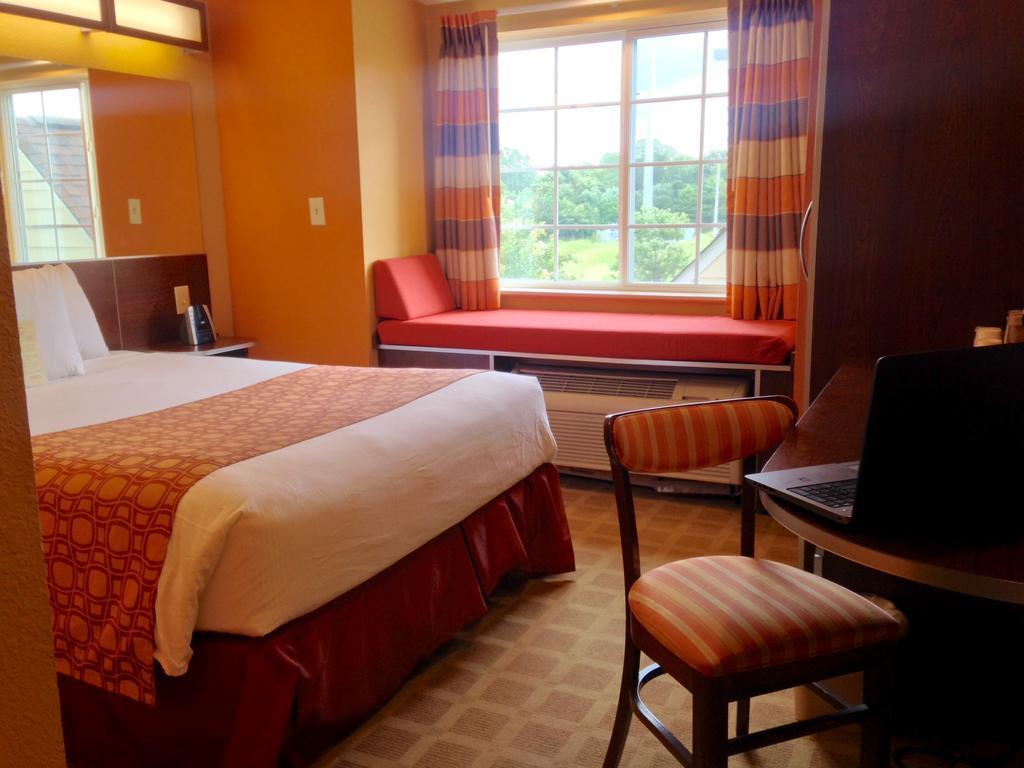Microtel Inn & Suites By Wyndham University Medical Park Greenville Exteriör bild